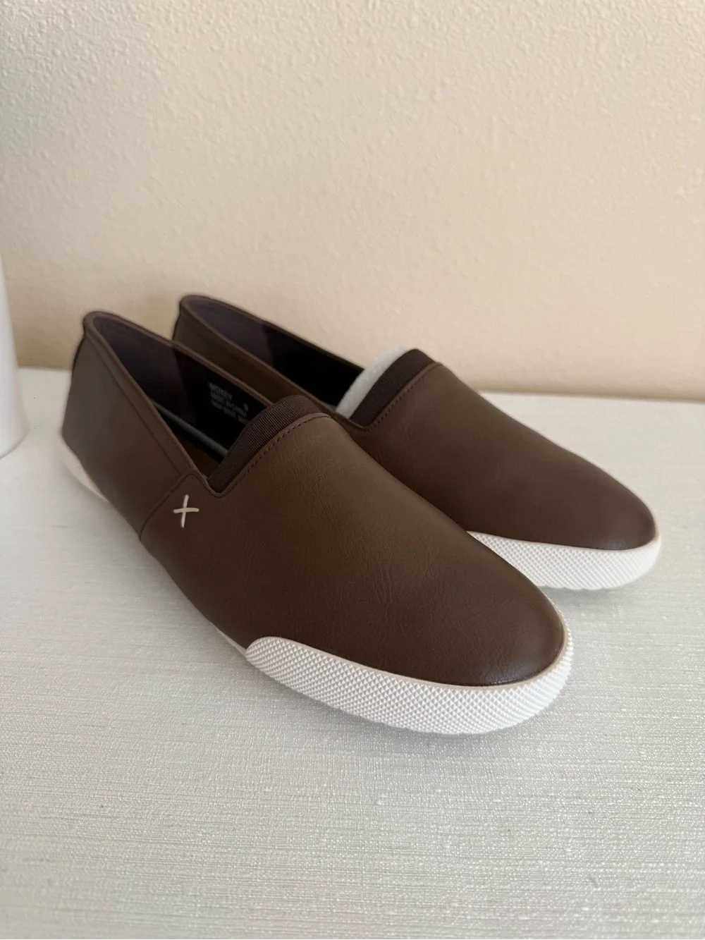 BOUTIQUE Corkys Moxey Casual Slip-On Sneakers in Brown